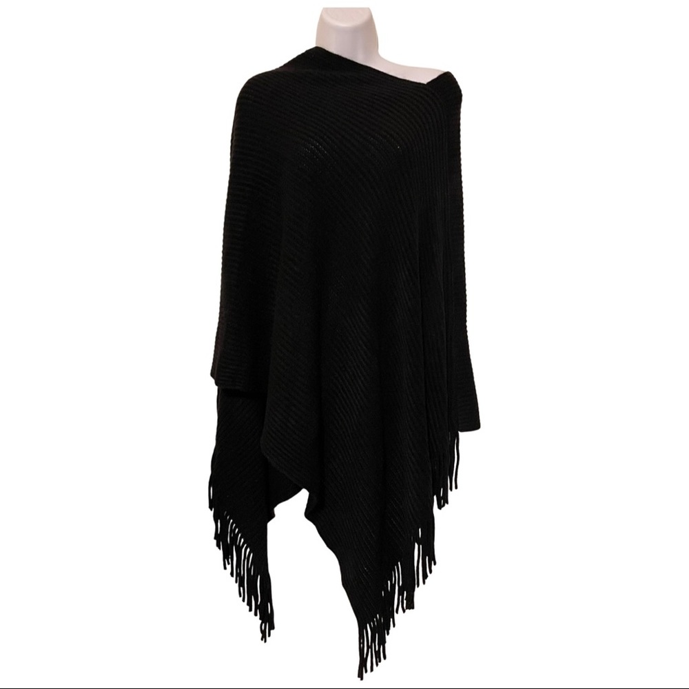 Black One Size Fringed Women Poncho